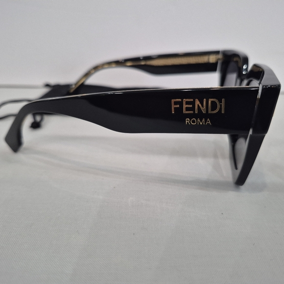 FENDI Sunglasses, FE40101I, 50-23 145, Authentic,Elegant Black Square Sunglasses - Picture 9 of 9